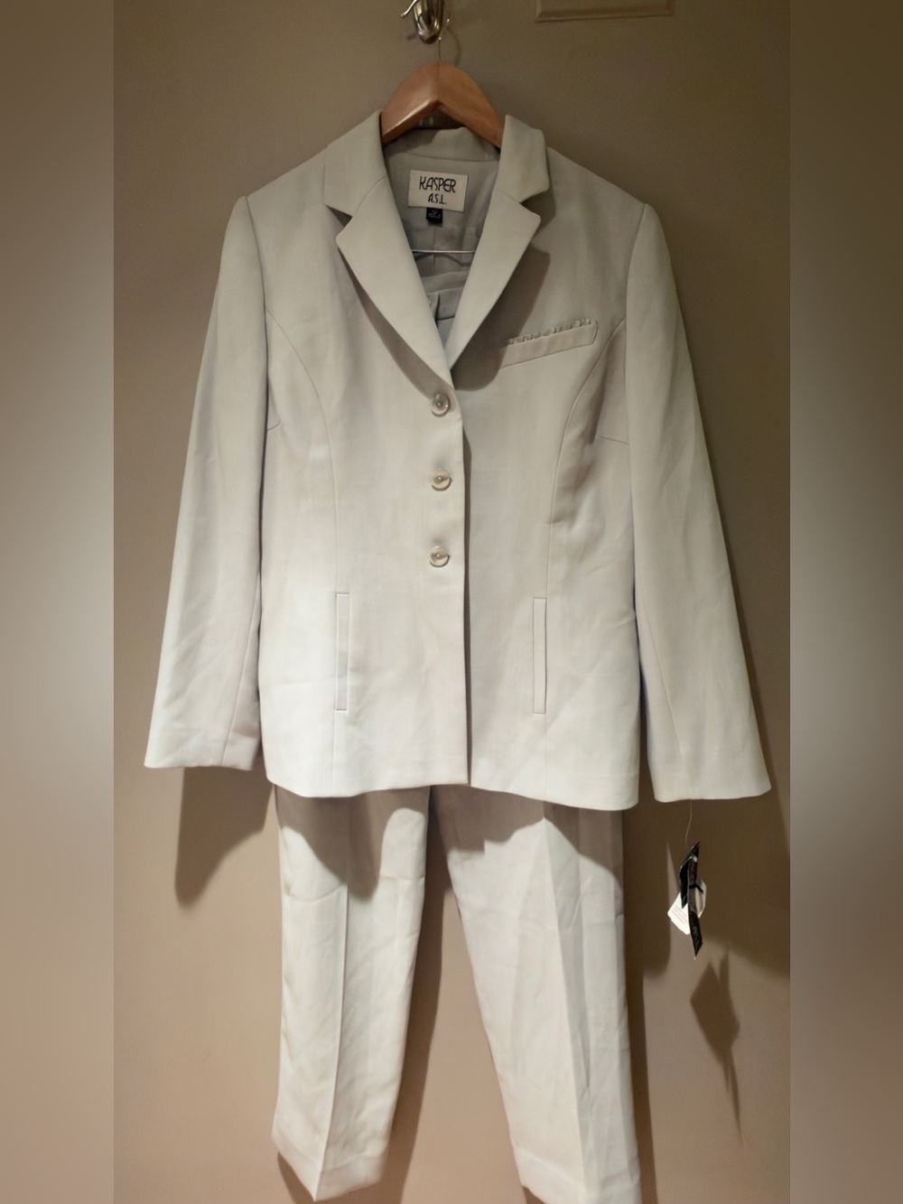 Kasper Light Green Women's Blazer and Pants Suit 12 NWT *Flawed*